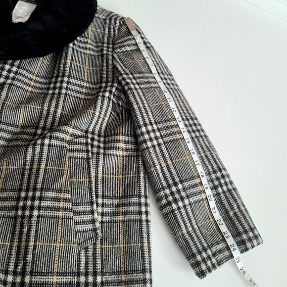 Vintage Con-Roy Casuals gray plaid wool man coat with black faux fur collar. - Picture 11 of 12